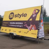 przyczepy-reklamowe (6).jpg
