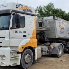 TIR oklejony z naczepa.jpg